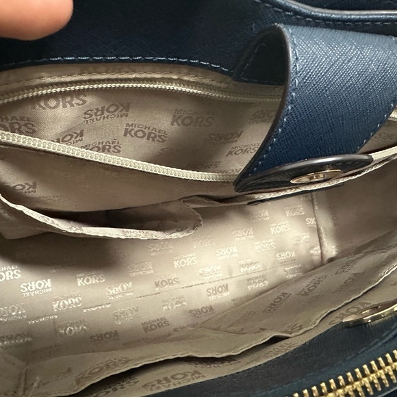 Michael Kors Navy Blue Savannah Saffiano Leather Satchel with dust bag - Picture 4 of 12